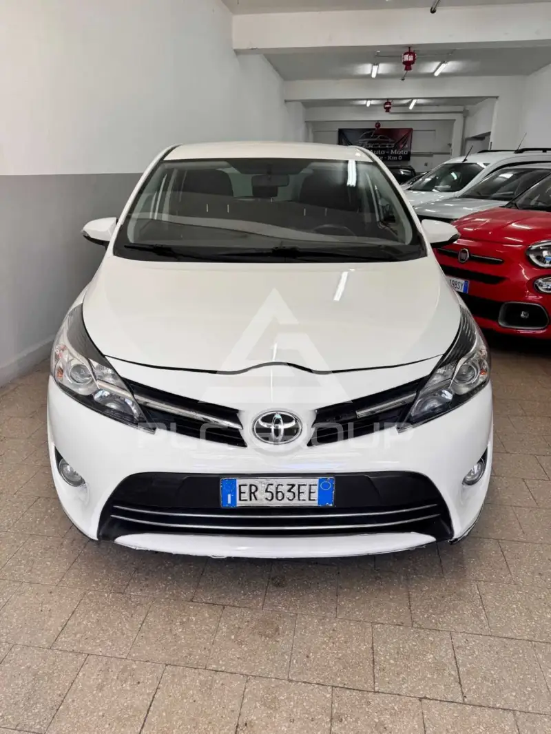 2013 Toyota VERSO