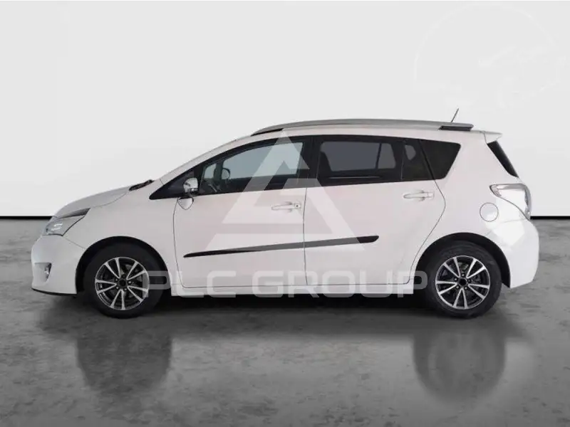 2013 Toyota VERSO