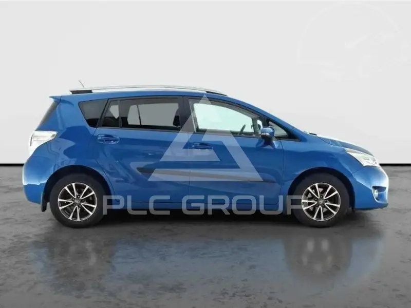 2013 Toyota VERSO