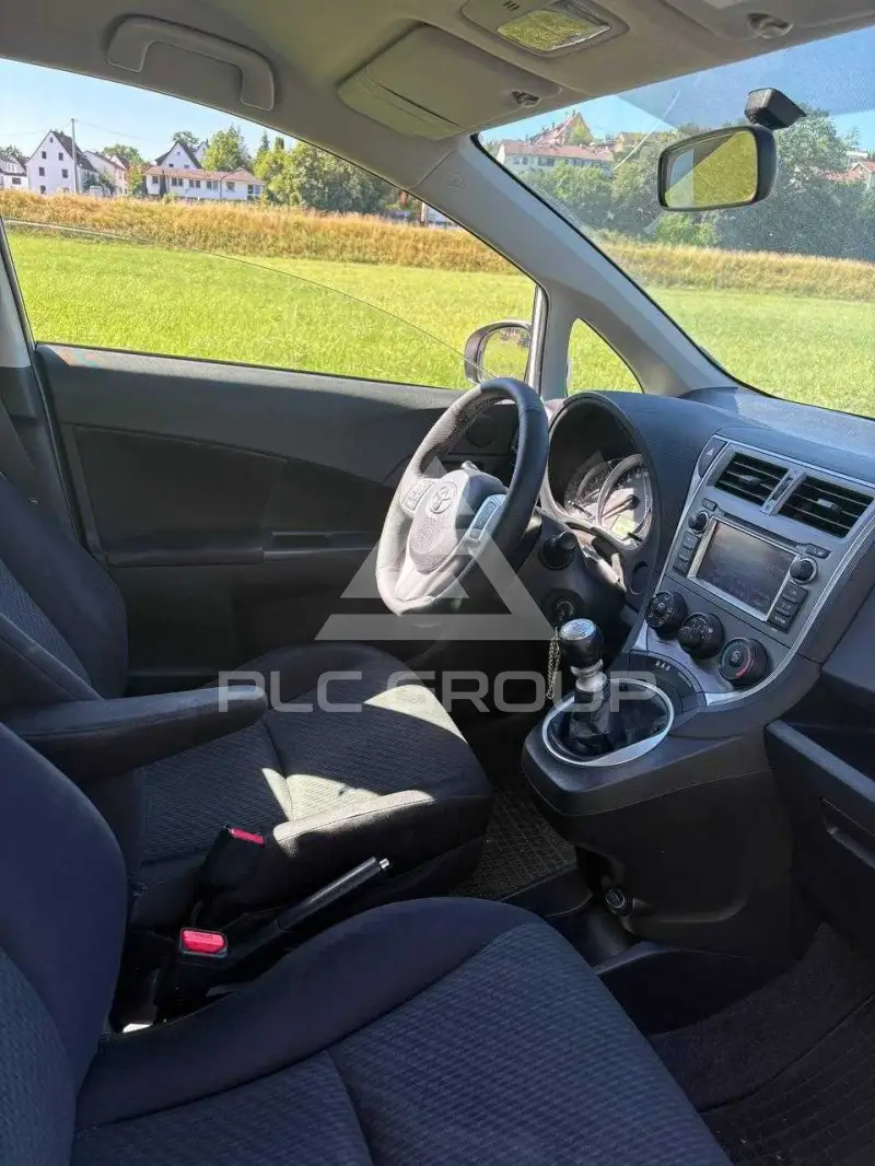 2013 Toyota VERSO