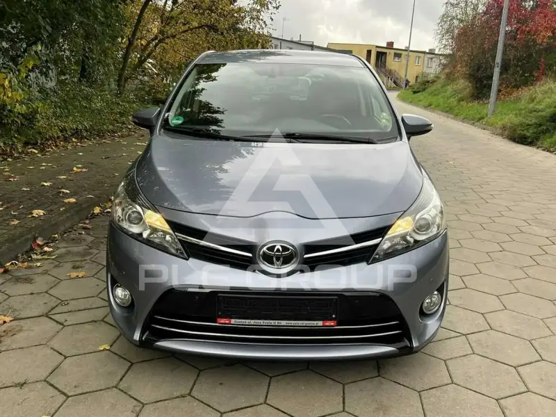 2013 Toyota VERSO