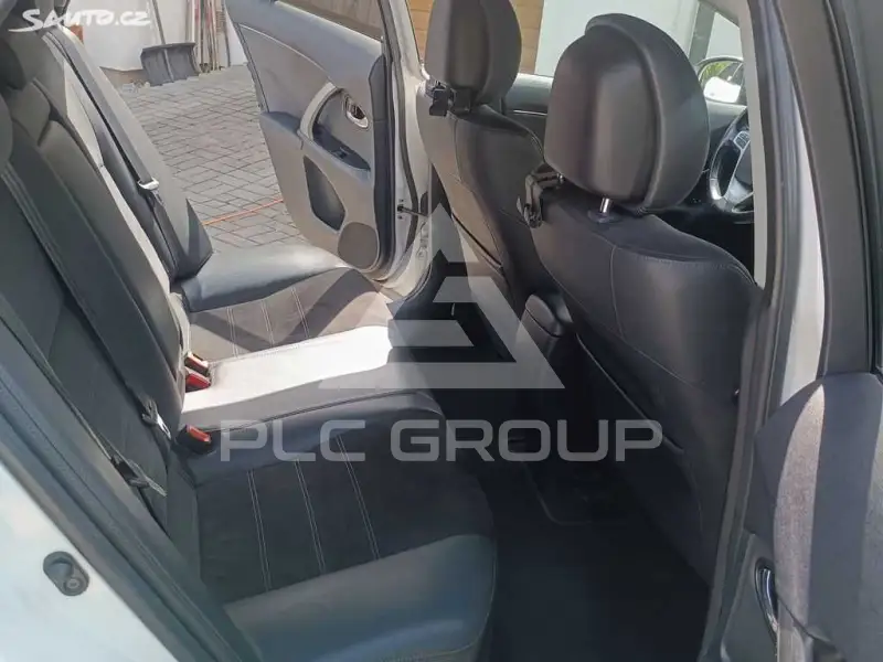 2013 Toyota Avensis