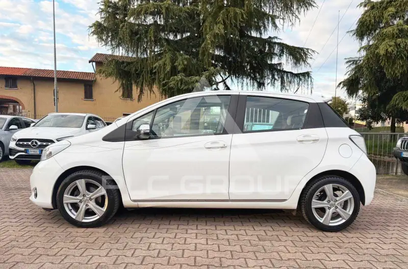 2013 Toyota YARIS