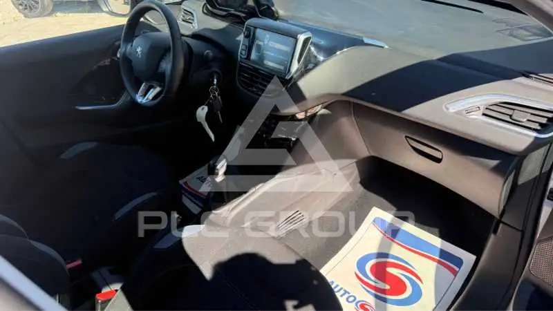 2013 Peugeot 208