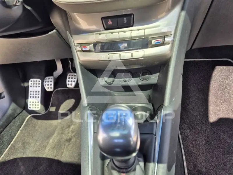 2013 Peugeot 208