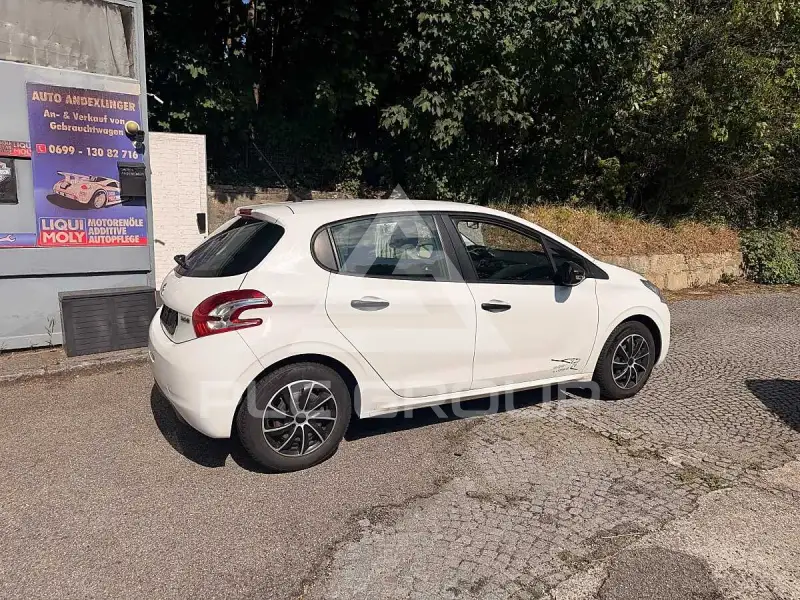 2013 Peugeot 208