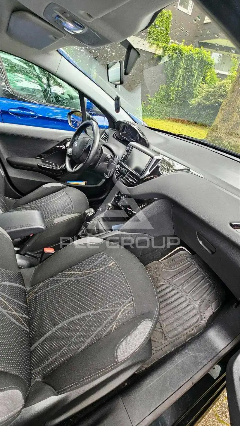 2013 Peugeot 208