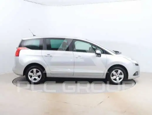 2013 Peugeot 5008