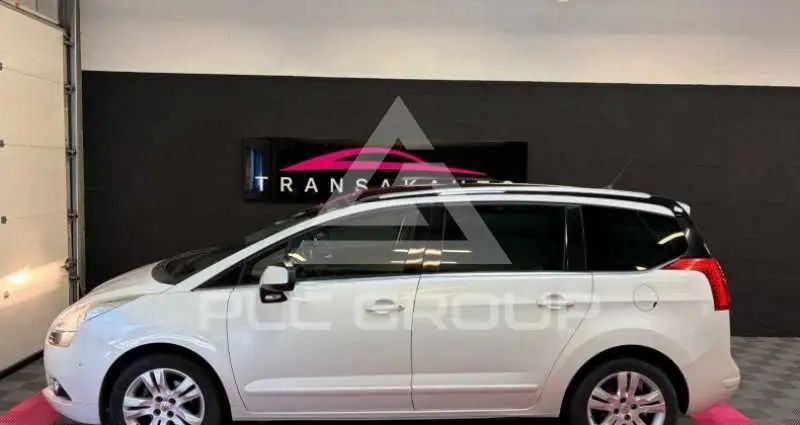 2013 Peugeot 5008
