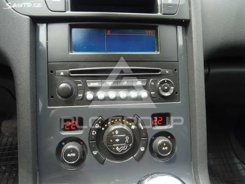 2013 Peugeot 5008