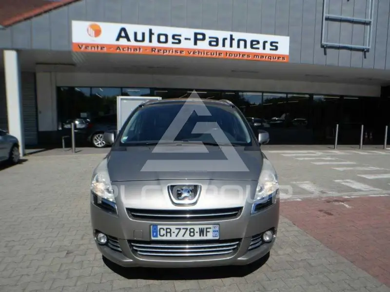 2013 Peugeot 5008