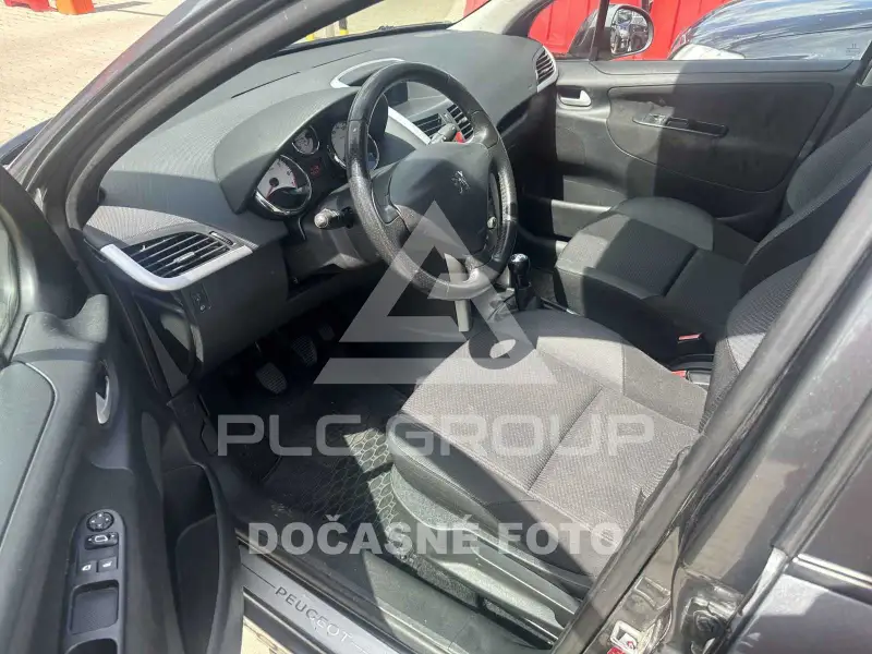 2013 Peugeot 207