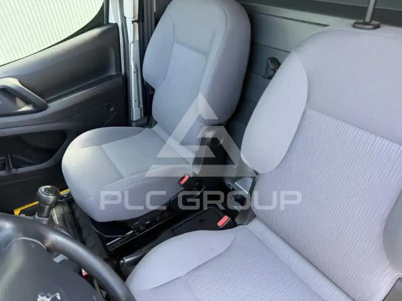 2013 Peugeot Partner