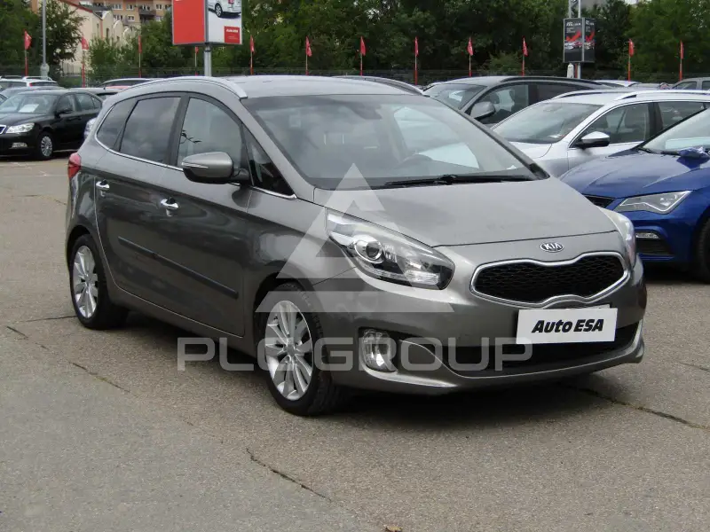2013 KIA Carens