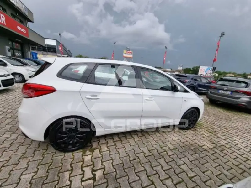 2013 KIA Carens