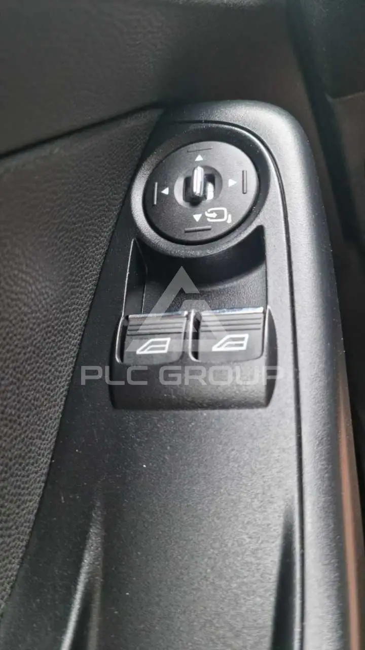 2013 Ford FIESTA