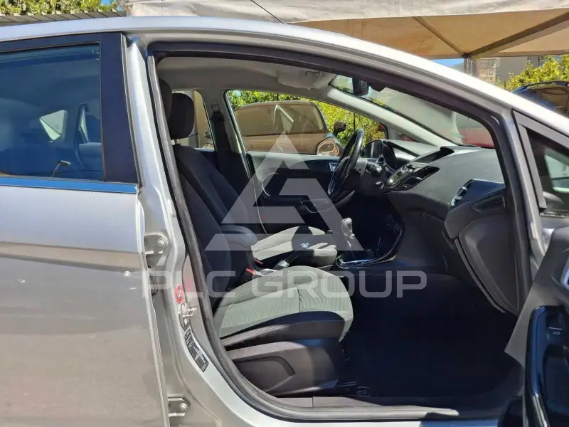 2013 Ford FIESTA