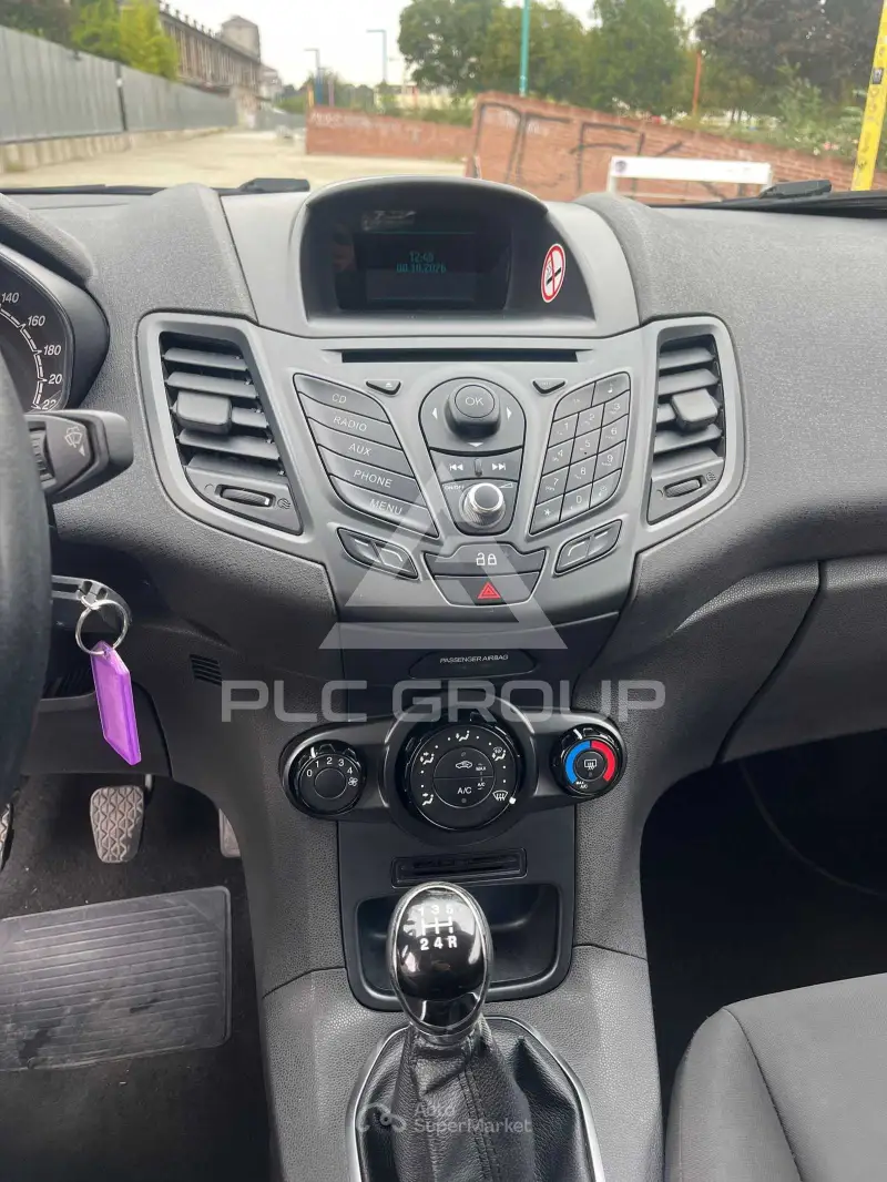 2013 Ford FIESTA