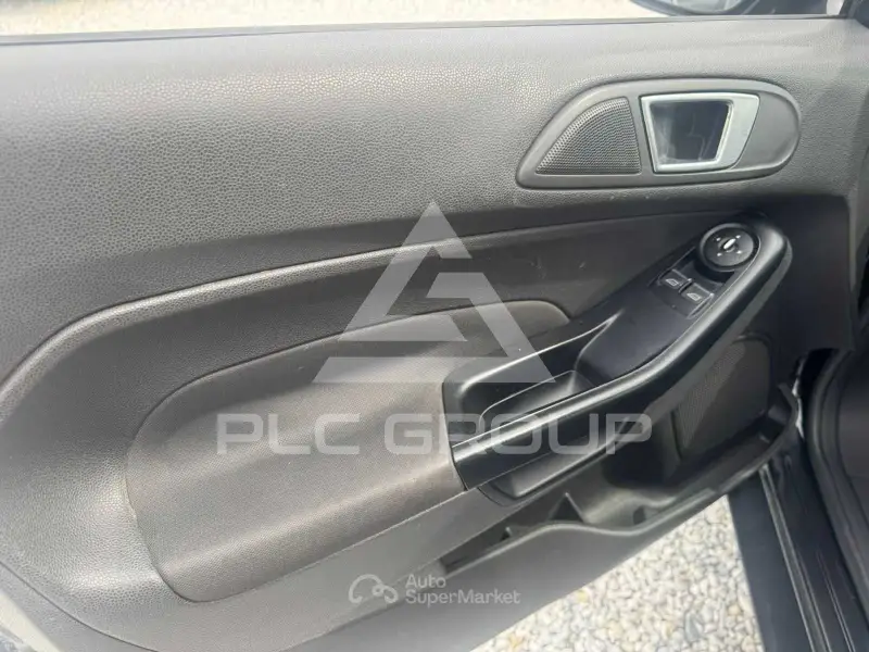 2013 Ford FIESTA