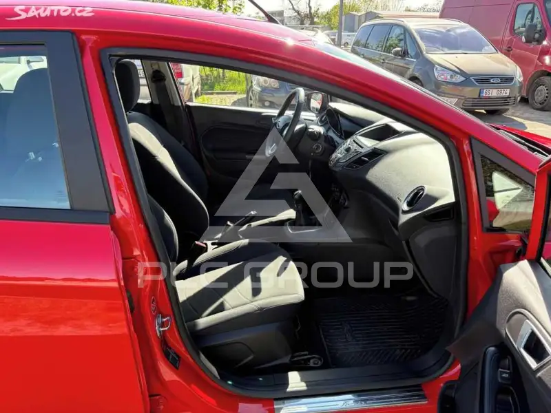 2013 Ford FIESTA