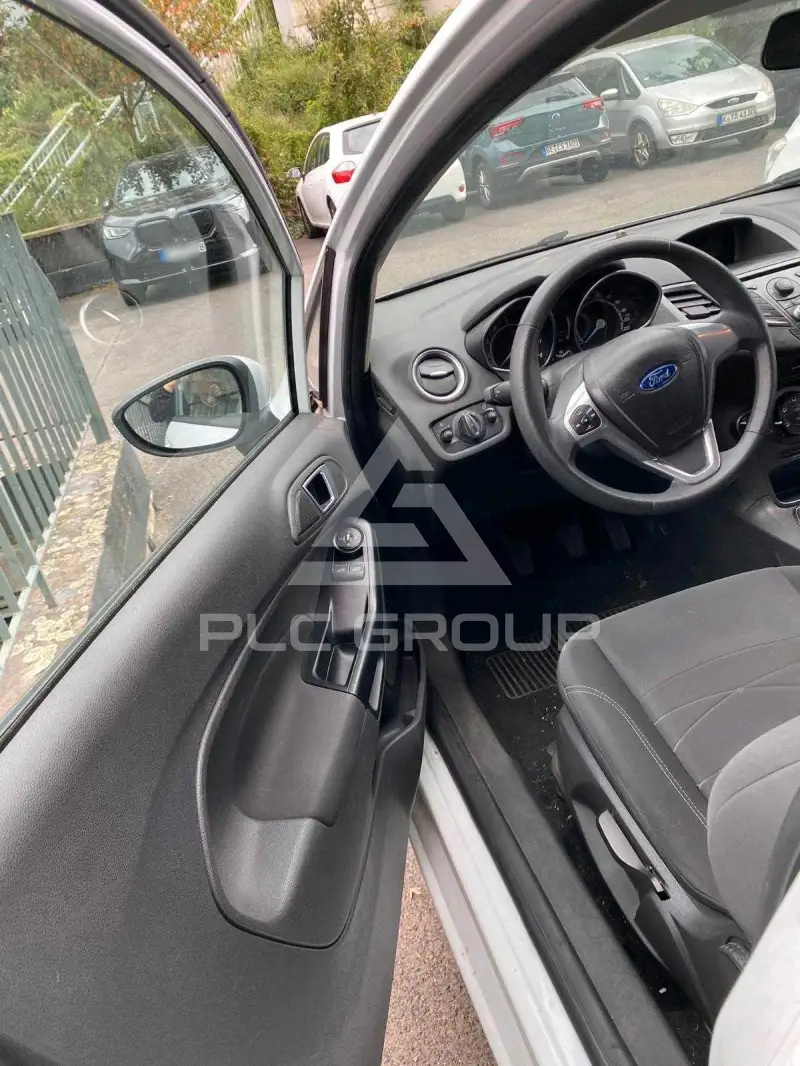2013 Ford FIESTA