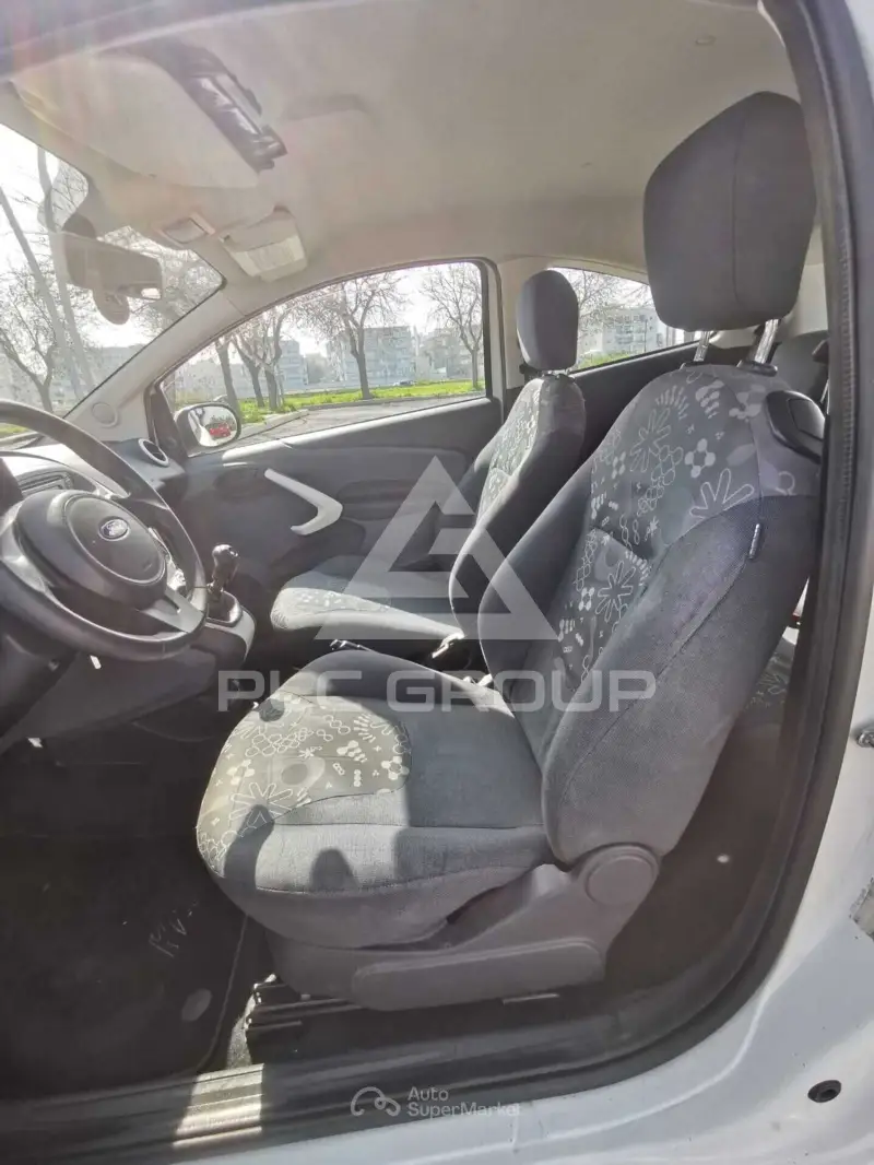 2013 Ford KA