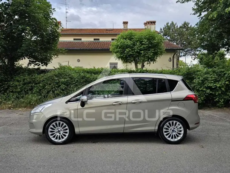 2013 Ford KA
