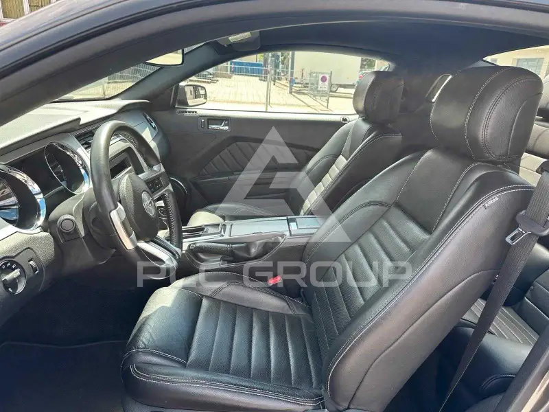 2013 Ford MUSTANG