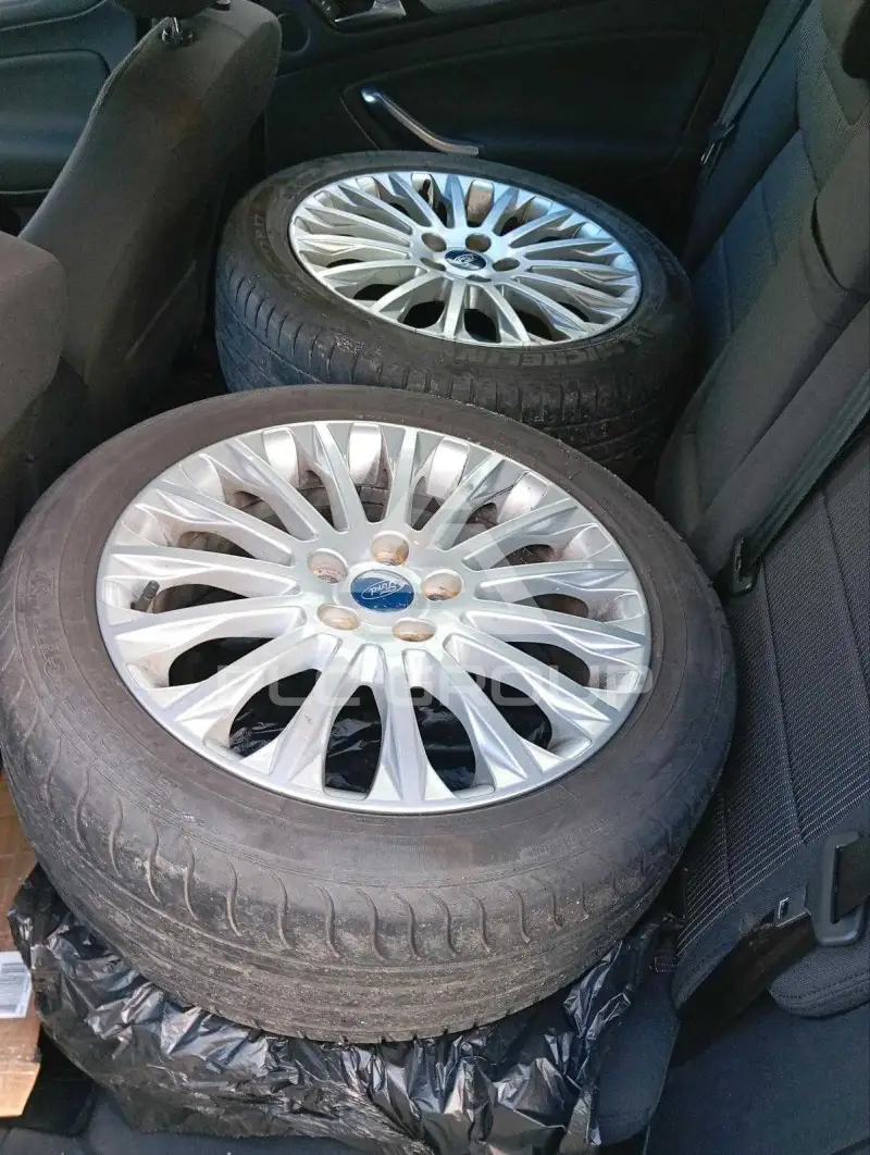 2013 Ford Mondeo