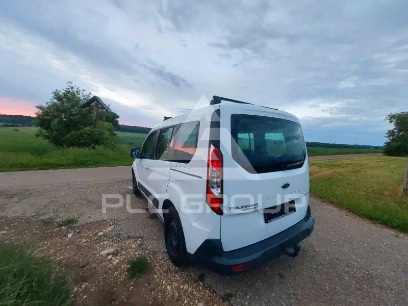 2013 Ford Tourneo