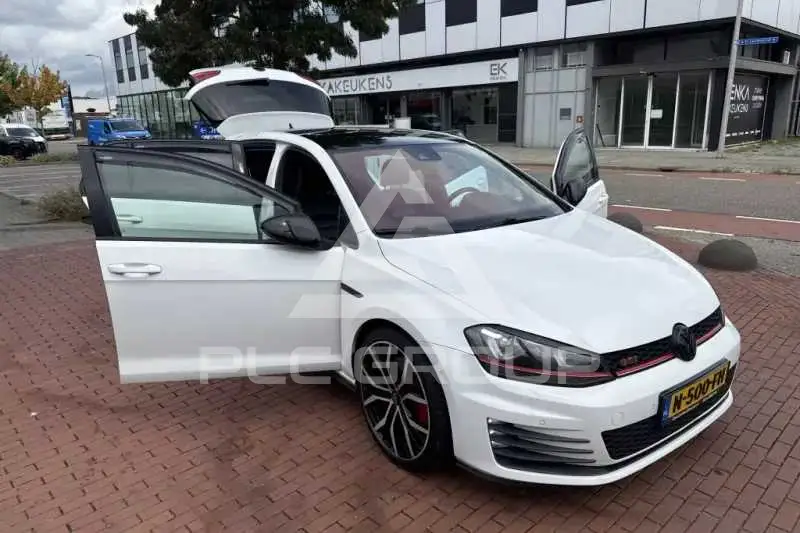 2013 Volkswagen GOLF