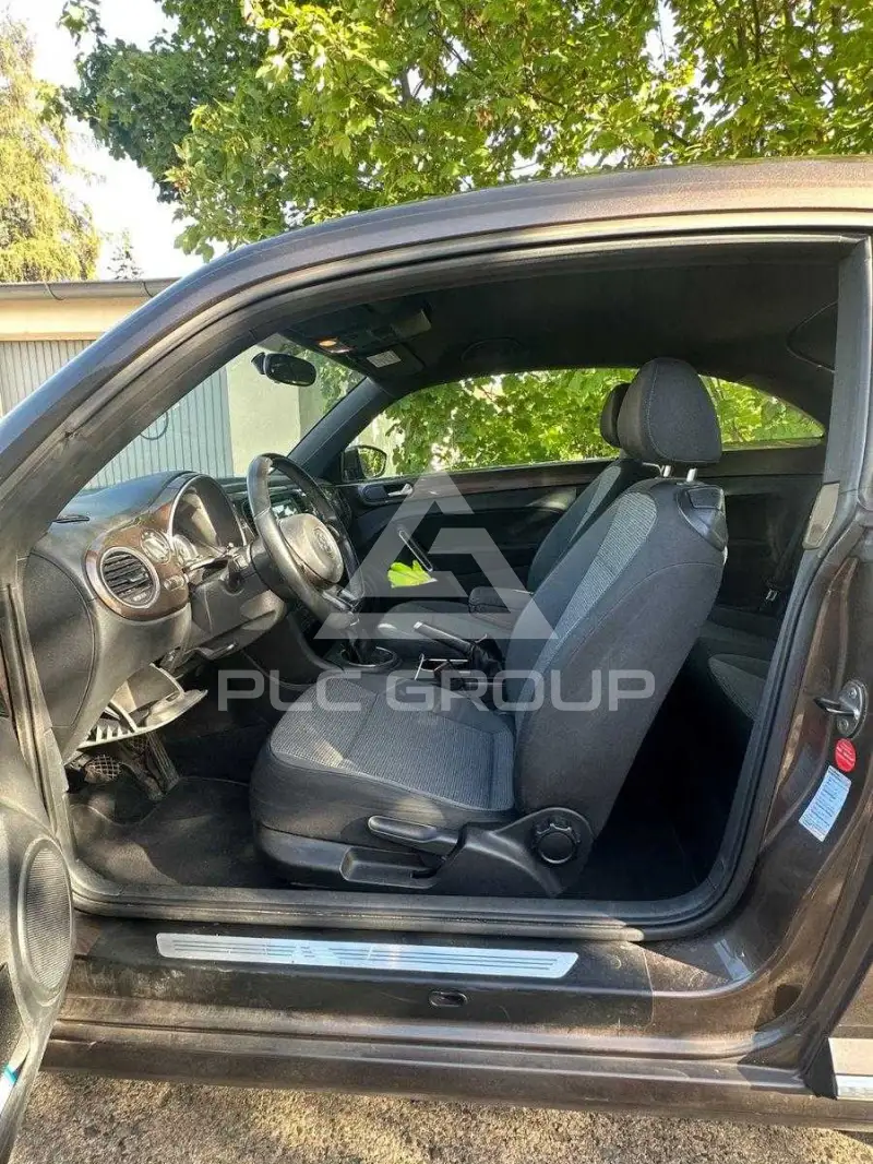 2013 Volkswagen BEETLE