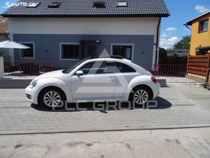 2013 Volkswagen BEETLE