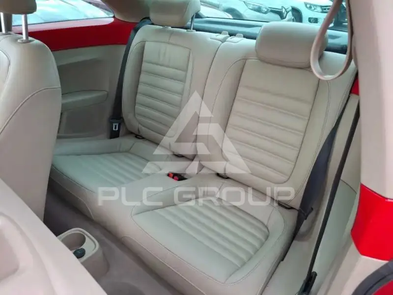 2013 Volkswagen BEETLE