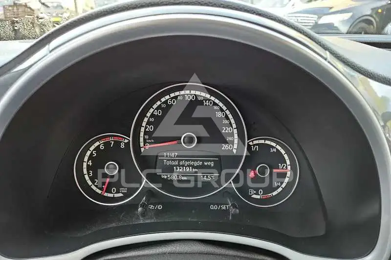 2013 Volkswagen BEETLE