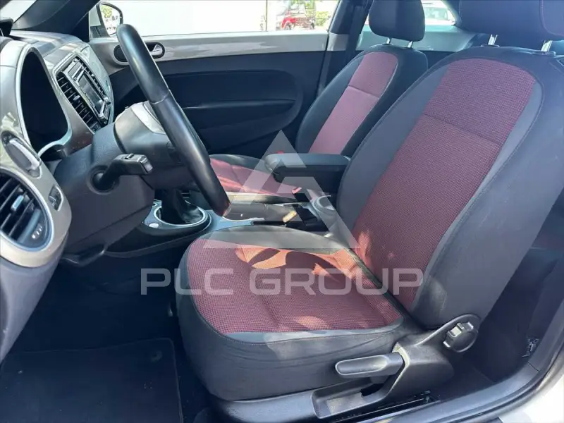2013 Volkswagen BEETLE