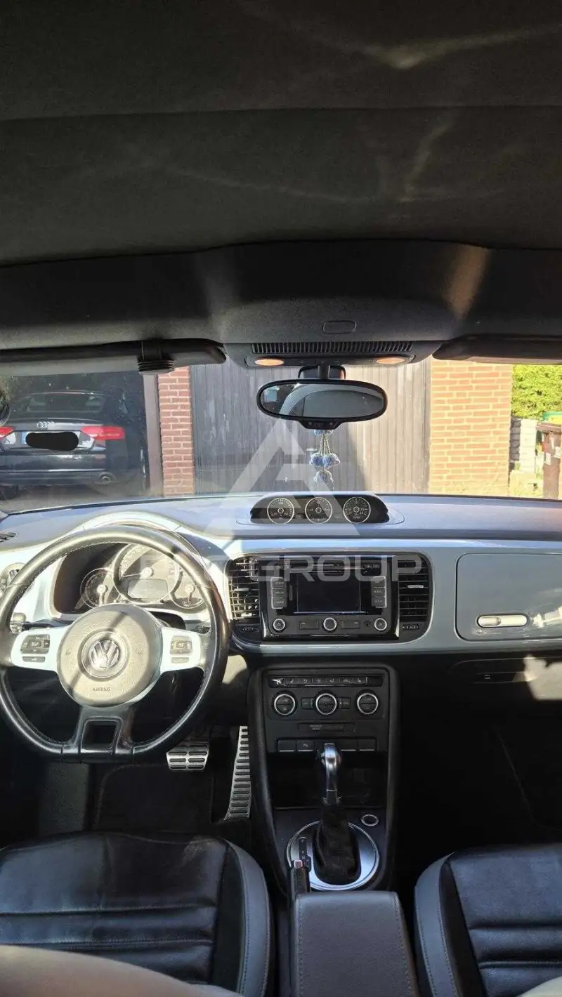 2013 Volkswagen BEETLE