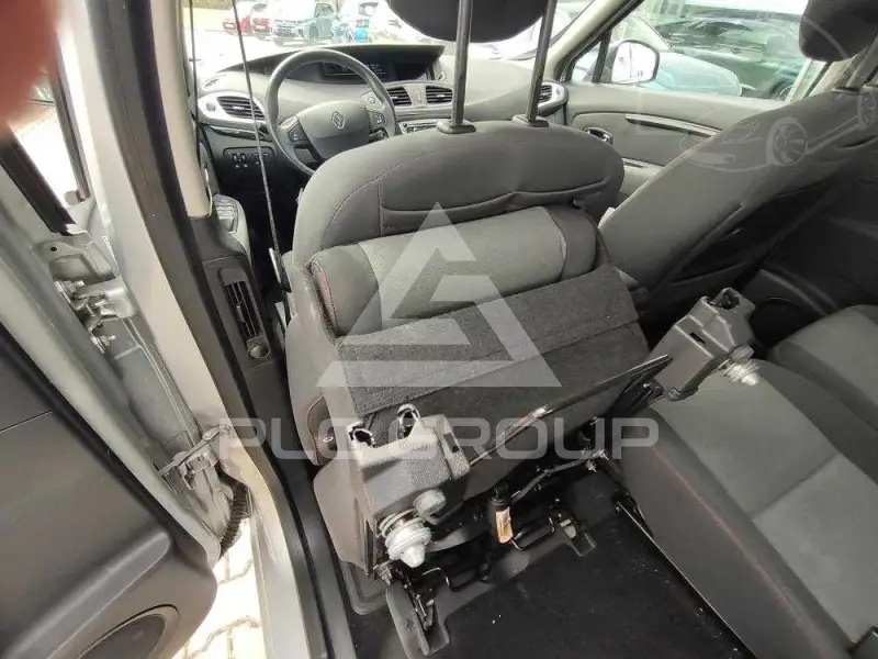 2013 Renault Grand Scenic