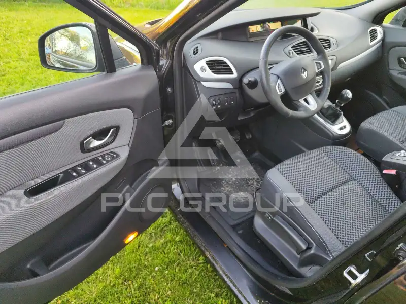 2013 Renault Grand Scenic