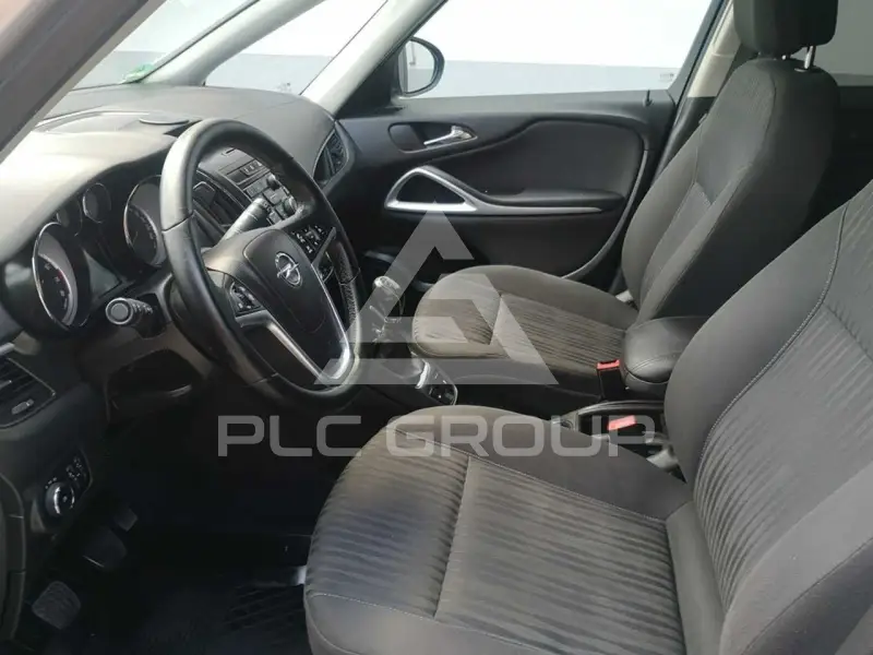 2013 Opel ZAFIRA