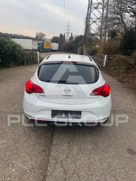 2013 Opel Astra