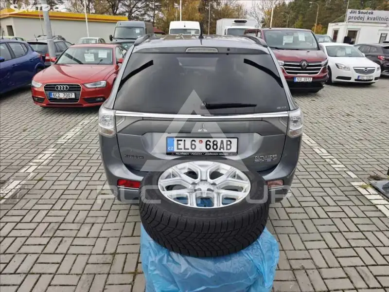 2014 Mitsubishi OUTLANDER
