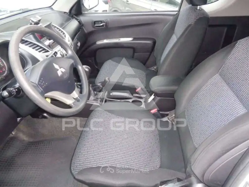 2014 Mitsubishi L200