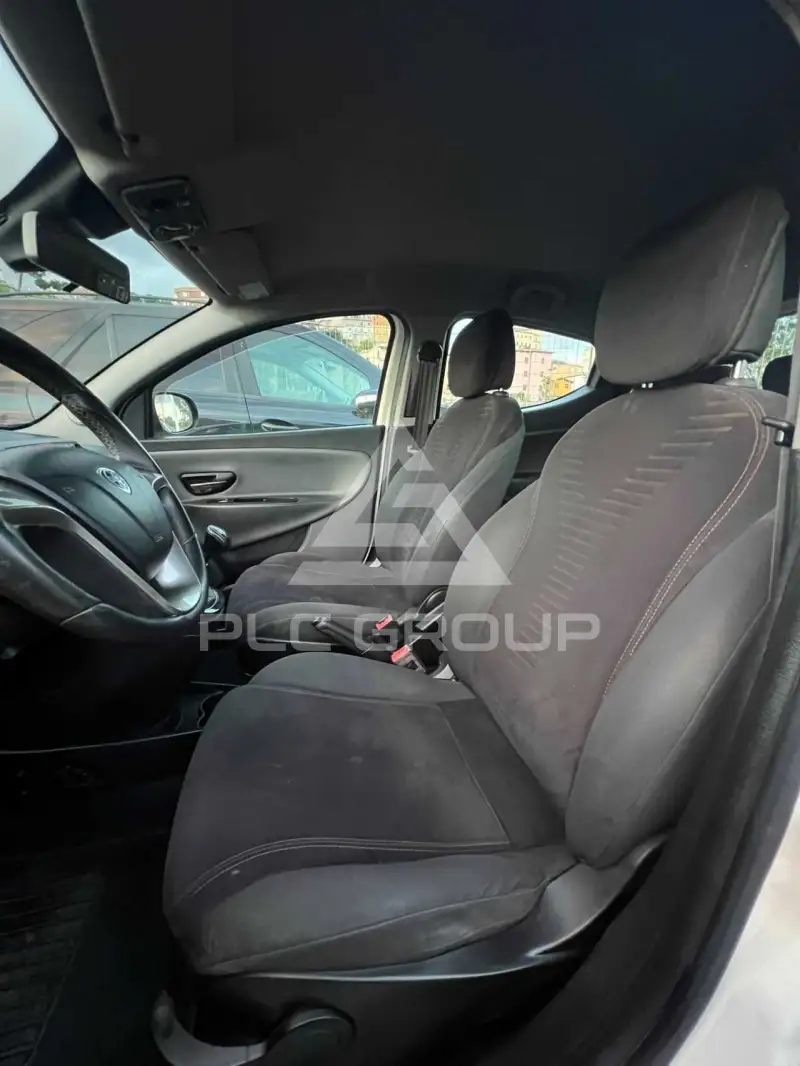 2014 Lancia YPSILON