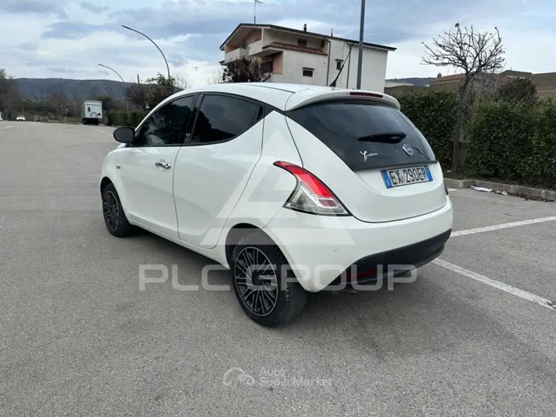 2014 Lancia YPSILON