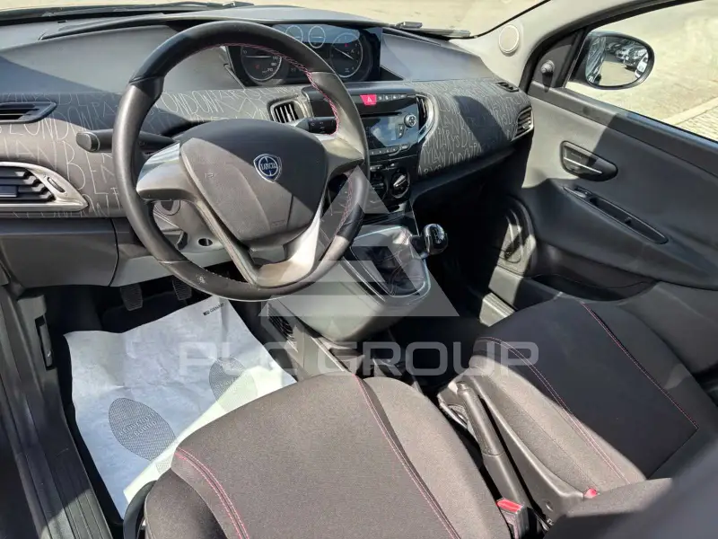 2014 Lancia YPSILON
