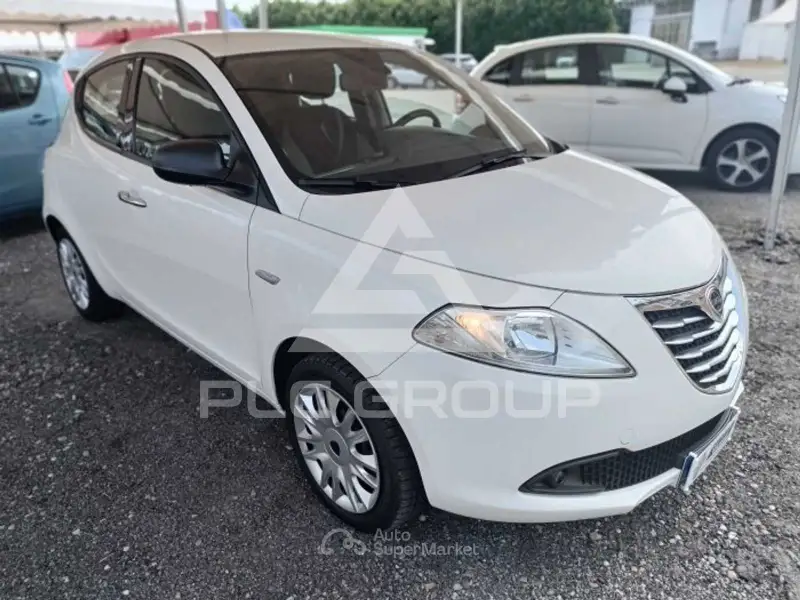 2014 Lancia YPSILON