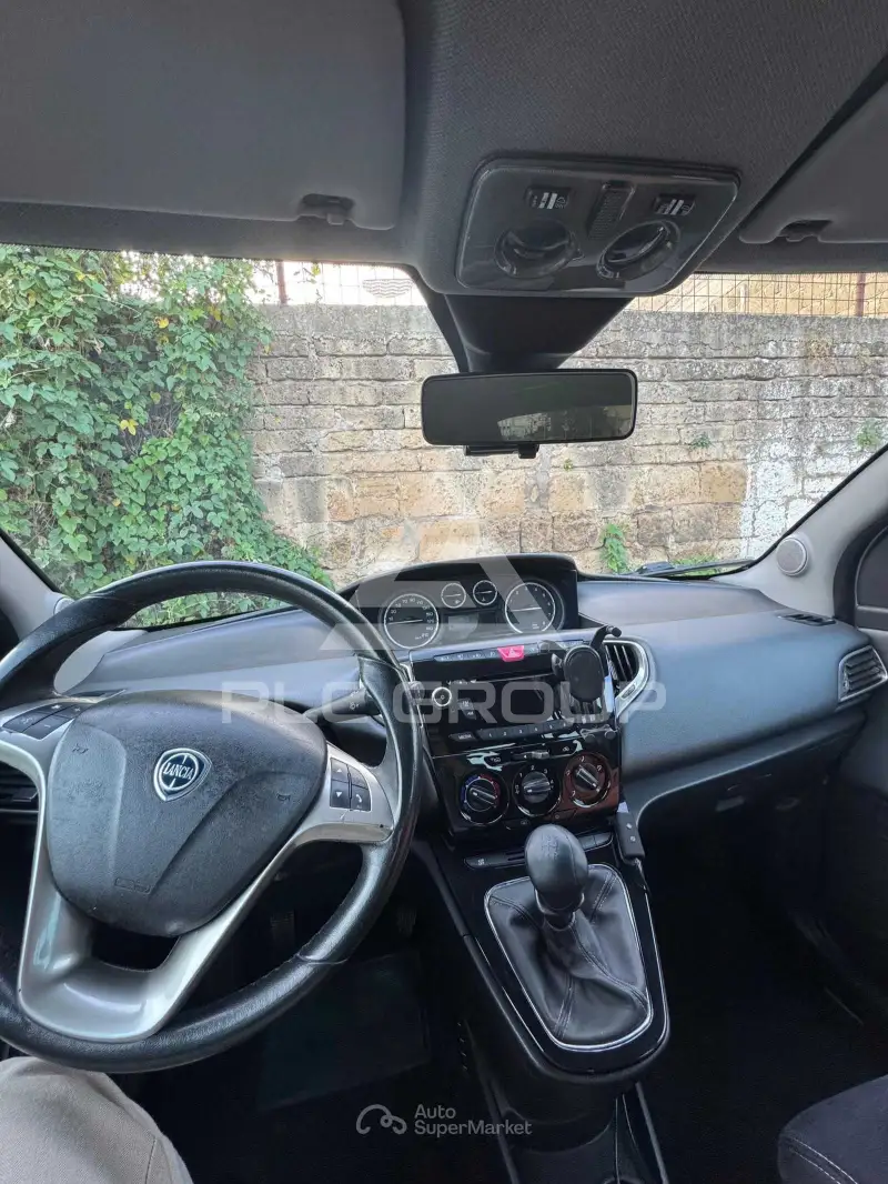 2014 Lancia YPSILON