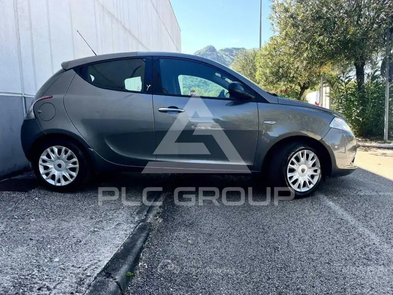 2014 Lancia YPSILON
