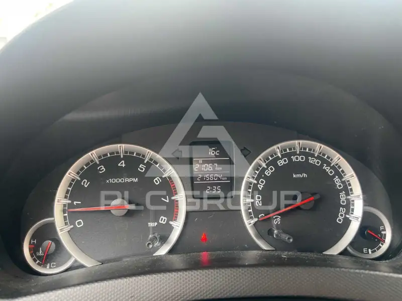 2014 Suzuki SWIFT
